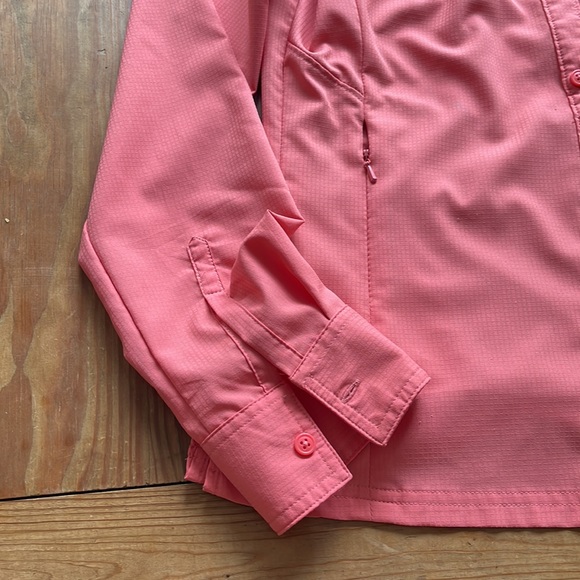 Columbia sunshade women’s shirt (s) - Picture 4 of 9